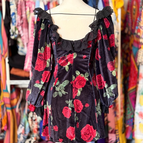 For love and lemons roses dress size medium NWT - Picture 7 of 7